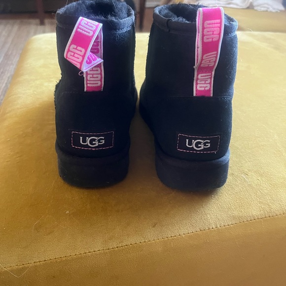 Brand new mini Uggs (no box) - Picture 2 of 3